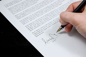 signing 
